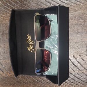 Maui Jim Glass Beach MJ748-22A Sunglasses